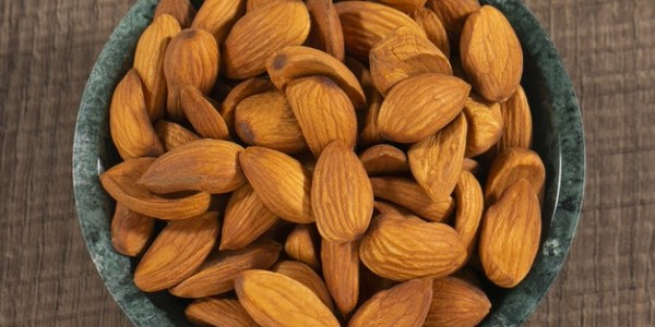تصویر 4 از خرید و قیمت بادام مامایی درجه یک + فروش صادراتی
